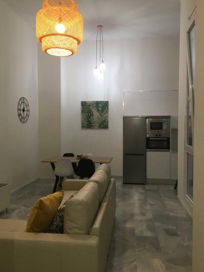 Apartamento Nuevo En Casa Tipo Palacio Cádiz Kültér fotó
